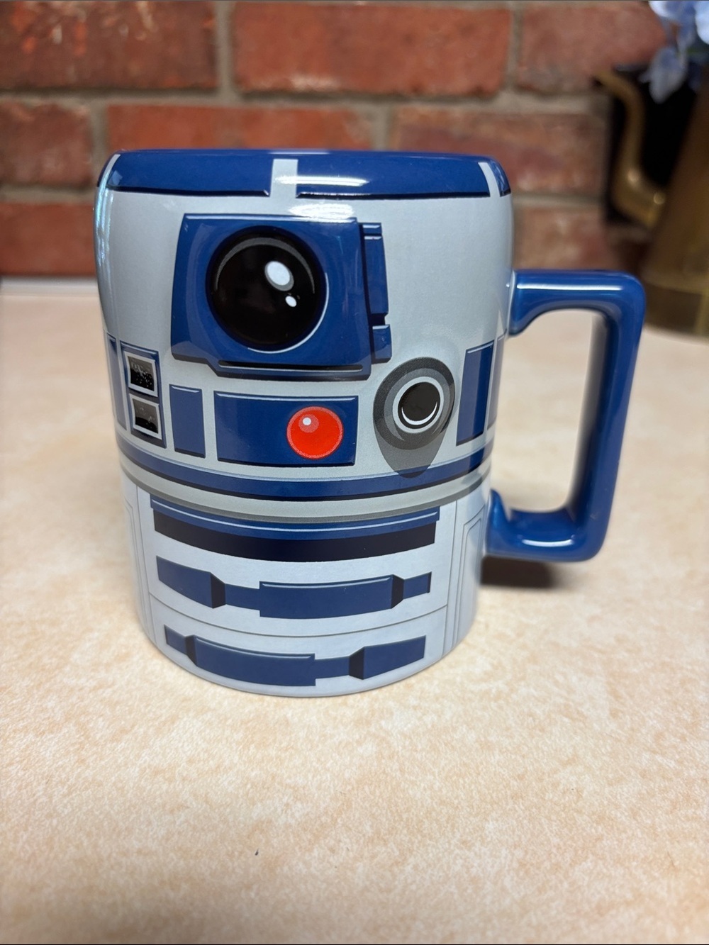 R2-D2 Star Wars Ceramic Mug - Blue & White From The Star Wars Franchise